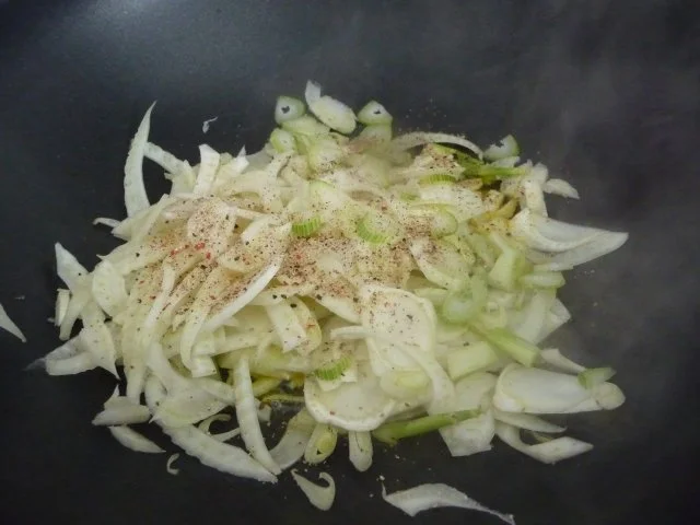 Geflügel : Putenbrust mit Kokos-panade mit Gemüse an Penne - Rezept - Bild Nr. 5