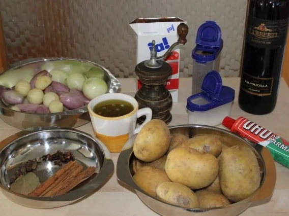 Rezept: Kaninchen-Stifado Kaninchen-Stifado - Rezept