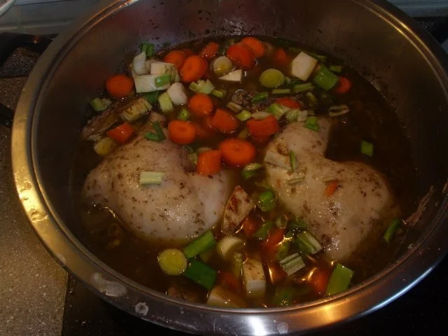 Rezept: Reste von der Lammkeule mit Couscous und einem Hühnerbein Bild Nr. 2 Reste von der Lammkeule mit Couscous und einem Hühnerbein - Rezept - Bild Nr. 2