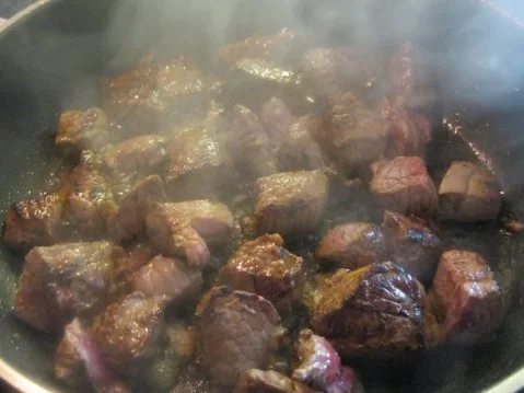 Rezept: Rinder-Zwiebelgulasch Bild Nr. 5 Rinder-Zwiebelgulasch - Rezept - Bild Nr. 5