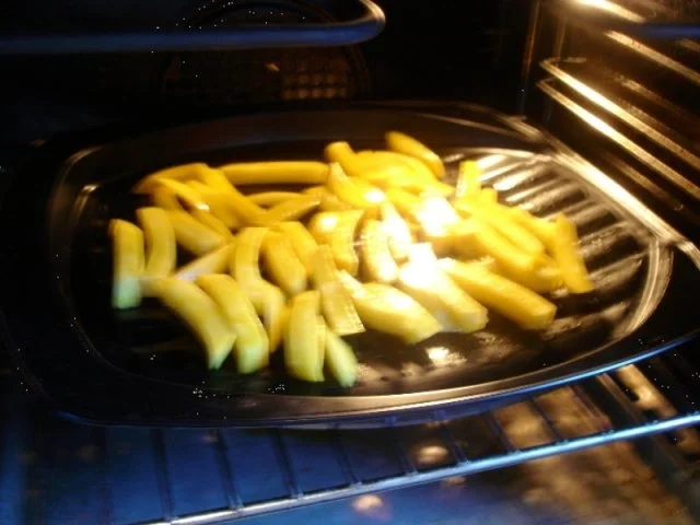 Schweinefiletspieße mit Currysauce und Backofen Pommes frites - Rezept - Bild Nr. 8