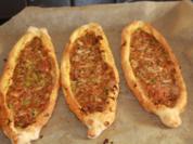 Rezept: Pide mit Hackfleischfüllung Pide mit Hackfleischfüllung - Rezept
