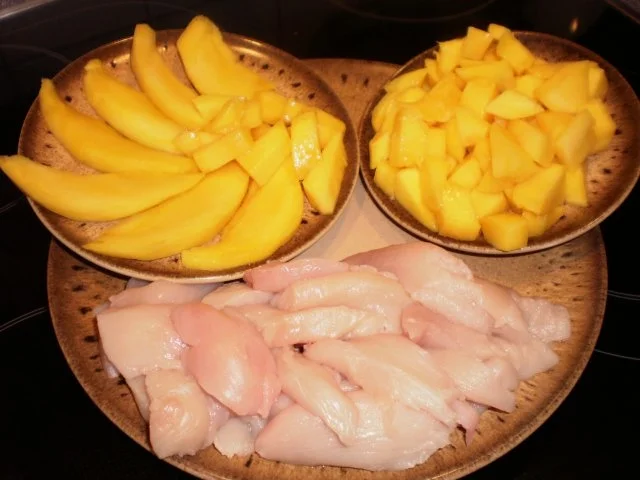 Rezept: Romana-Salat mit Mango und Hähnchen Bild Nr. 3 Romana-Salat mit Mango und Hähnchen - Rezept - Bild Nr. 3