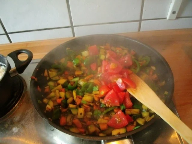 Gemüsereis mit Geschnetzeltem vom Minutensteak - Rezept - Bild Nr. 12