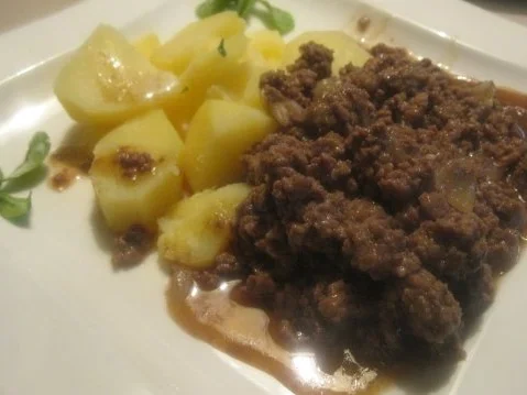 Rezept: Rustikale Wild-Hack-Sauce Rustikale Wild-Hack-Sauce - Rezept