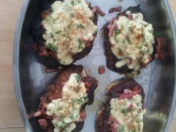 Fleisch: Schweinekoteletts mit Käsekruste - Rezept