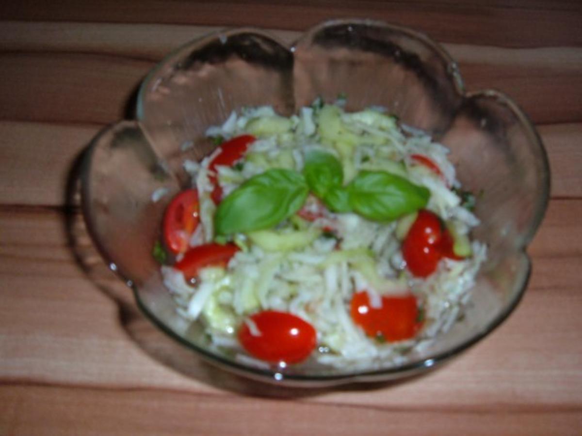 Salat : Gurke - Kohlrabi - Tomate - Rezept - Bild Nr. 2