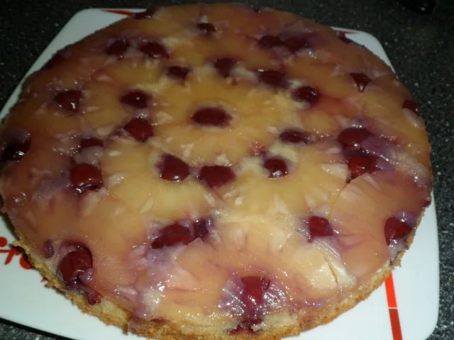 Rezept: Ananas - Kirsch - Kuchen mit Karamellüberzug Bild Nr. 14 Ananas - Kirsch - Kuchen mit Karamellüberzug - Rezept - Bild Nr. 14