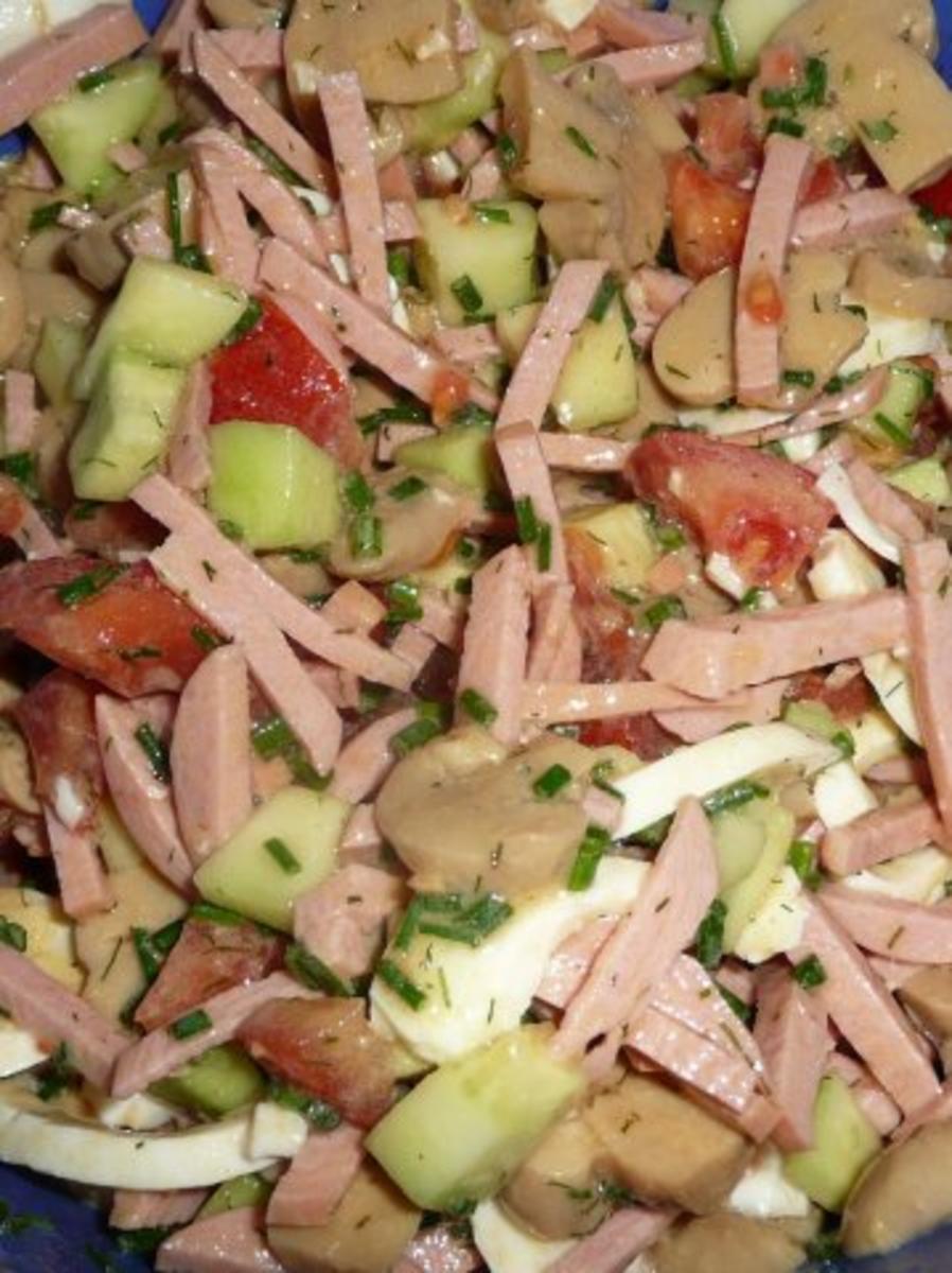 Lyoner Salat dazu Krischtelscher - Rezept - kochbar.de