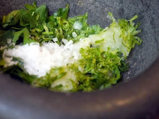 Lachs mit gewürztem Olivenöl und Kartoffel-Petersilienwurzel-Püree - Rezept - Bild Nr. 4