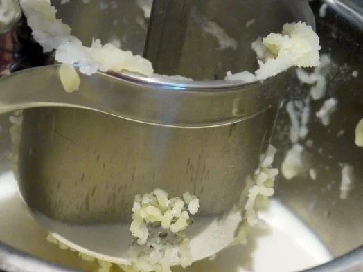 Lachs mit gewürztem Olivenöl und Kartoffel-Petersilienwurzel-Püree - Rezept - Bild Nr. 7