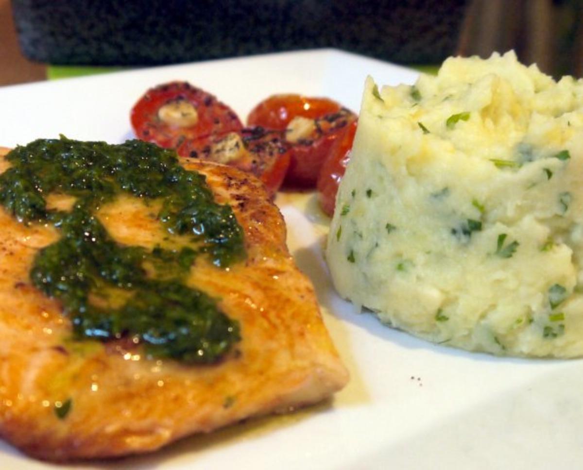 Lachs mit gewürztem Olivenöl und Kartoffel-Petersilienwurzel-Püree - Rezept - Bild Nr. 9