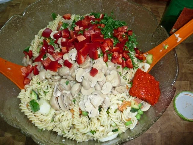 Rezept: Nudelsalat aus der Pfalz Bild Nr. 8 Nudelsalat aus der Pfalz - Rezept - Bild Nr. 8