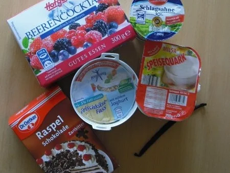 Frischkäse-Quark-Creme mit gemischten Beeren - Rezept - Bild Nr. 2