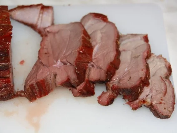 Wildschweinbraten Mariniert und Geräuchert - Rezept