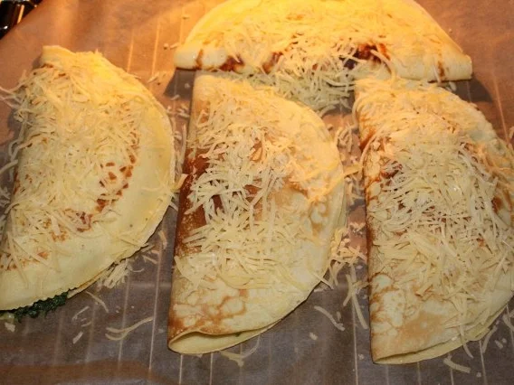Rezept: Pfannkuchen-Calzone mit Spinat-Feta-Füllung Bild Nr. 4 Pfannkuchen-Calzone mit Spinat-Feta-Füllung - Rezept - Bild Nr. 4