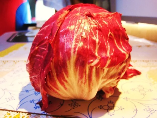 Rezept: Radicchio mit Feta und gerösteten Nüssen Bild Nr. 2 Radicchio mit Feta und gerösteten Nüssen - Rezept - Bild Nr. 2