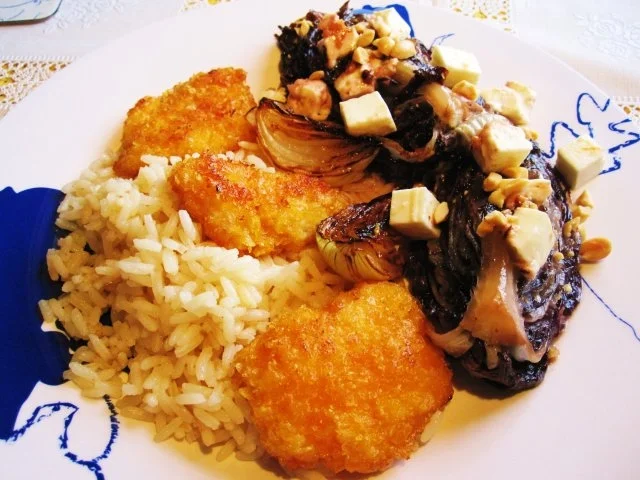 Rezept: Radicchio mit Feta und gerösteten Nüssen Bild Nr. 8 Radicchio mit Feta und gerösteten Nüssen - Rezept - Bild Nr. 8