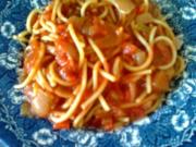 Spagetti mit Tomatensoße - Rezept