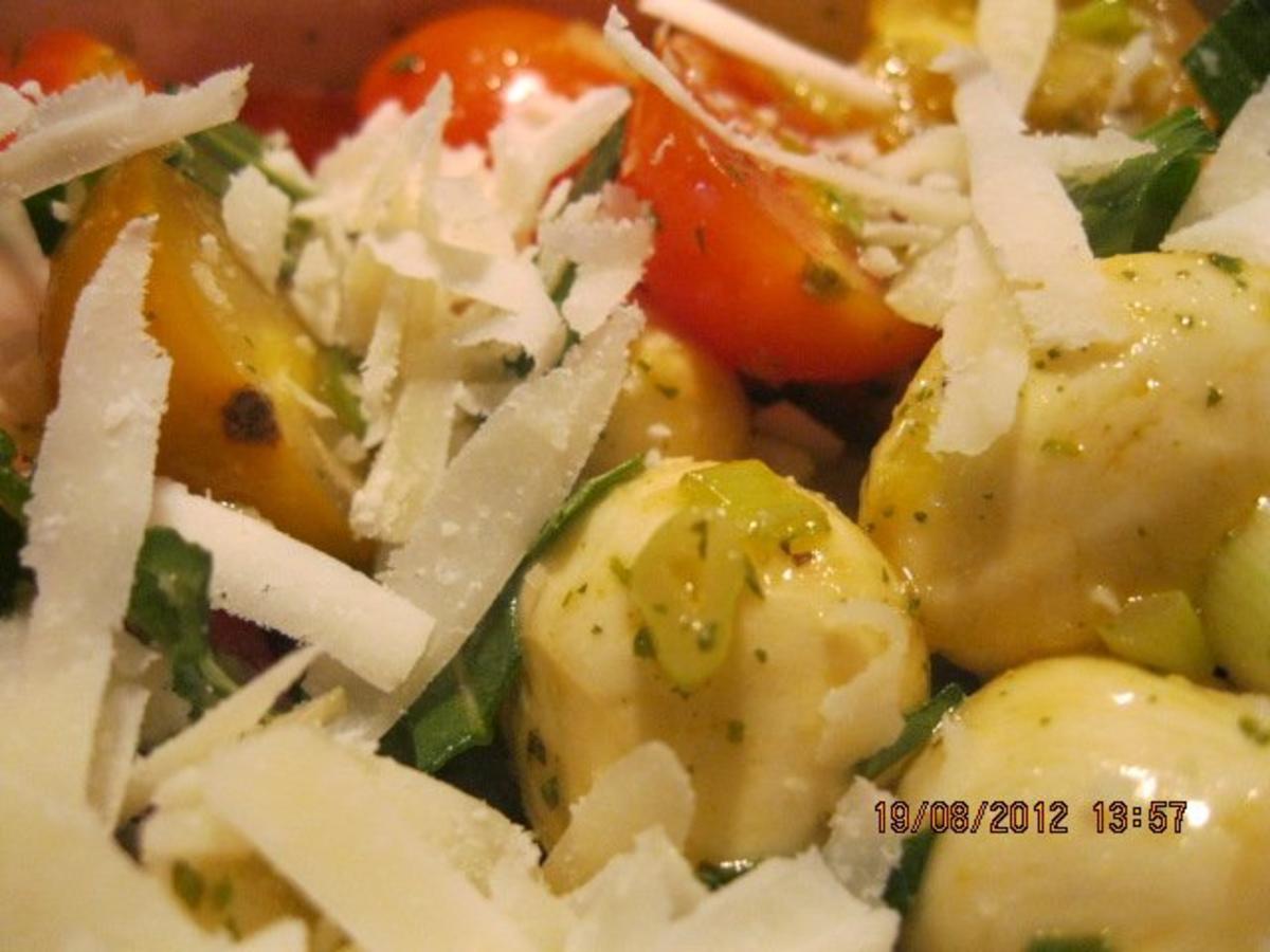 Tomatenmozzarella-Salat - Rezept - Bild Nr. 6