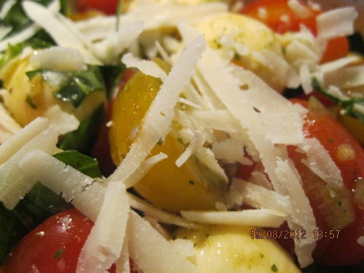 Tomatenmozzarella-Salat - Rezept - Bild Nr. 7