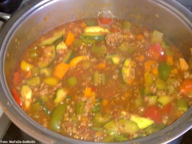 Rezept: Hack-Gemüse-Eintopf Bild Nr. 2 Hack-Gemüse-Eintopf - Rezept - Bild Nr. 2