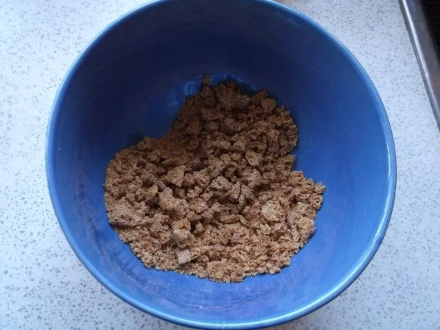 Panna Cotta mit Zwetschgen-Zimtmus und Amarettinibrösel - Rezept - Bild Nr. 9