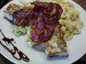 Seelachsfilet mit Lauchgemüse und Safran-Nudeln - Rezept