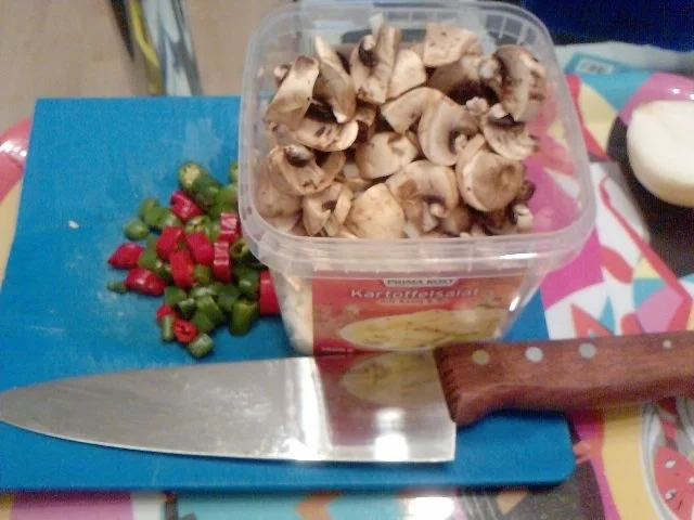 Pan Salsiccia e funghi molto picante  --  Wurstpfanne Salsiccia Picante mit Champis scharf - Rezept - Bild Nr. 2