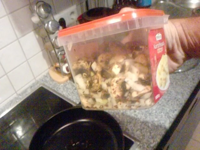 Pan Salsiccia e funghi molto picante  --  Wurstpfanne Salsiccia Picante mit Champis scharf - Rezept - Bild Nr. 6