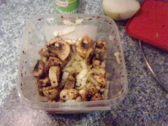 Pan Salsiccia e funghi molto picante  --  Wurstpfanne Salsiccia Picante mit Champis scharf - Rezept - Bild Nr. 7