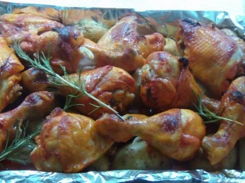 Rezept: Hähnchenschenkel mit Gemüse und Rosmarinkartoffeln Bild Nr. 6 Hähnchenschenkel mit Gemüse und Rosmarinkartoffeln - Rezept - Bild Nr. 6