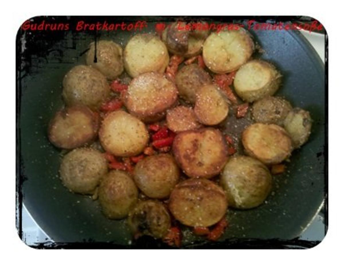 Kartoffeln: Bratkartoffeln mit Spiegelei und Tomaten-Lemongras-Soße - Rezept - Bild Nr. 8