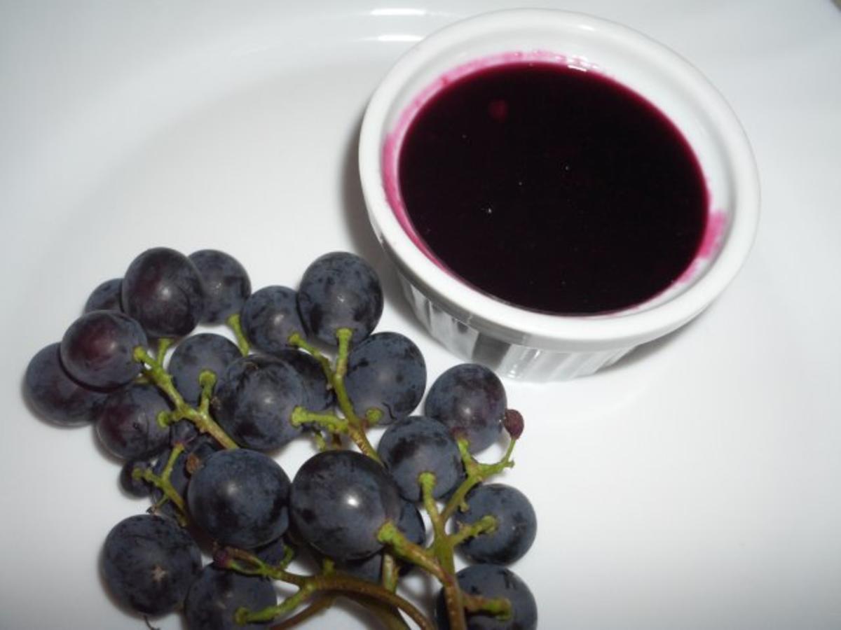 Bilder für Weintraubenmarmelade mit einen Hauch Aronia - Rezept