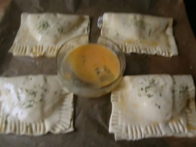 Rezept: gefüllte Blätterteigtaschen Bild Nr. 7 gefüllte Blätterteigtaschen - Rezept - Bild Nr. 7