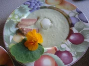 geeistes Avocado Süppchen mit Räucher Saibling - Rezept