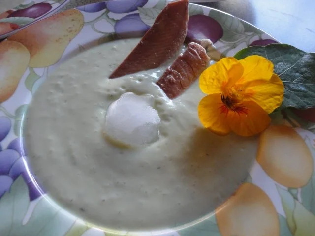 Rezept: geeistes Avocado Süppchen mit Räucher Saibling Bild Nr. 6 geeistes Avocado Süppchen mit Räucher Saibling - Rezept - Bild Nr. 6