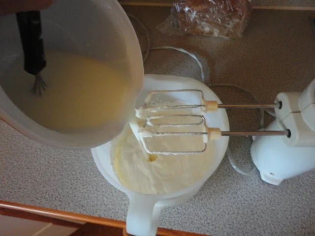 Rezept: Holunderblüten Joghurt Mousse mit Veltliner Trauben Gelee Bild Nr. 5 Holunderblüten Joghurt Mousse mit Veltliner Trauben Gelee - Rezept - Bild Nr. 5