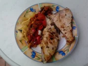 Rezept: Friedlicher Schwerttrรคger m. Freund u. Gemรผse oder Fischteller Lukullus mit Ratatoillecker Friedlicher Schwerttrรคger m. Freund u. Gemรผse oder Fischteller Lukullus mit Ratatoillecker - Rezept