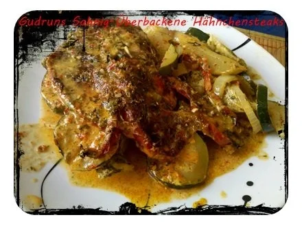 Rezept: Geflügel: Sahnig-überbackene Hähnchenminutensteaks mit Paprikagemüse Geflügel: Sahnig-überbackene Hähnchenminutensteaks mit Paprikagemüse - Rezept