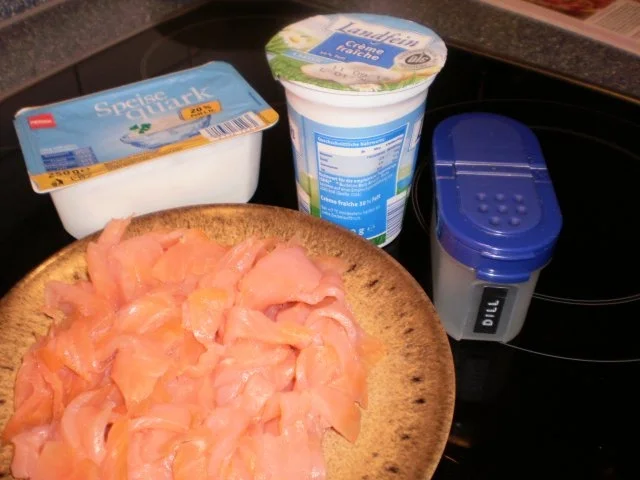 Rezept: Flammkuchen mit Räucherlachs Bild Nr. 2 Flammkuchen mit Räucherlachs - Rezept - Bild Nr. 2