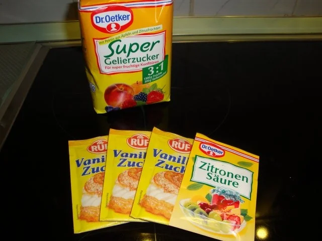 Rezept: Holunderbeergelee Bild Nr. 2 Holunderbeergelee - Rezept - Bild Nr. 2