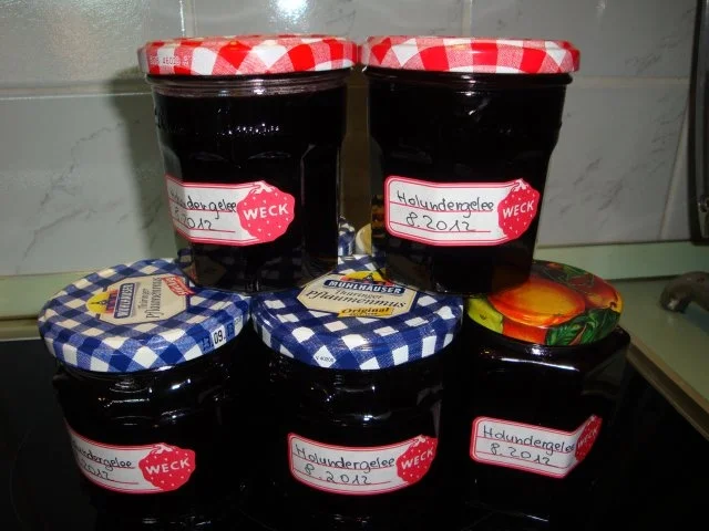 Rezept: Holunderbeergelee Bild Nr. 4 Holunderbeergelee - Rezept - Bild Nr. 4