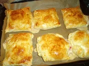 Schinken-Käse-Blätterteigtaschen - Rezept