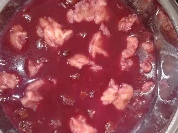 Rezept: Kirschsuppe mit Klüten / Mehlklößen Kirschsuppe mit Klüten / Mehlklößen - Rezept