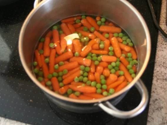 Rezept: Überbackene gefüllte Pfannkuchen Bild Nr. 3 Überbackene gefüllte Pfannkuchen - Rezept - Bild Nr. 3