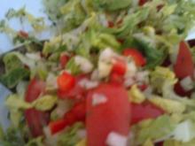 Bunter Salat mit Balsamicodressing - Rezept