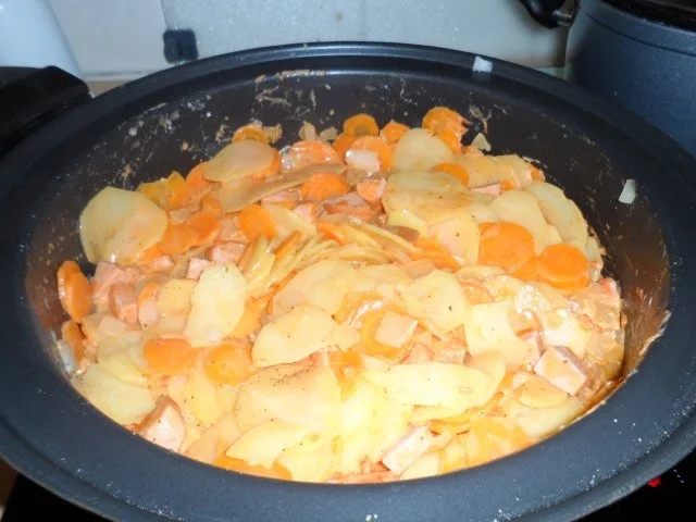 Rezept: Fleischwurstgulasch Bild Nr. 3 Fleischwurstgulasch - Rezept - Bild Nr. 3