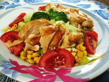 Salat mit Filetstreifen und Hähnchenbrust Rezepte - kochbar.de