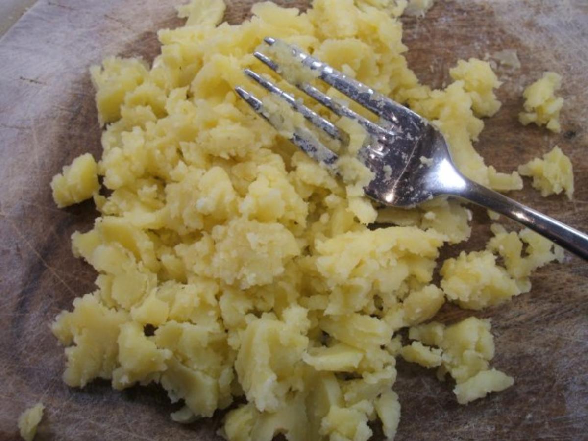 Kartoffeln: Kartoffelplätzchen mit Frischkäse und Kräutern - Rezept - Bild Nr. 4